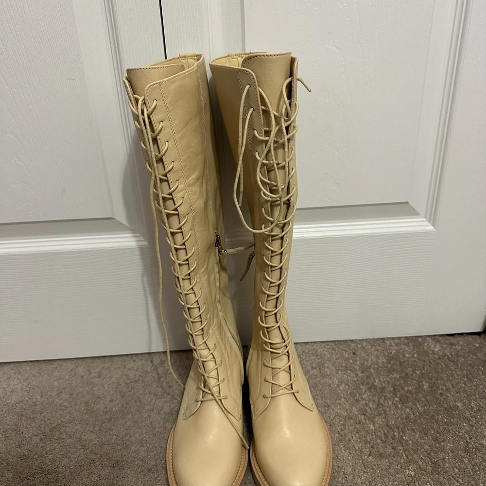 Sam Edelman Nance Leather Lace up Boots. Color: eggshell. Size: 6 - Picture 5 of 8